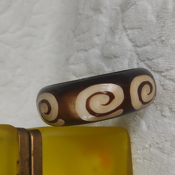 Beautiful Bangle - Picture 4 of 6